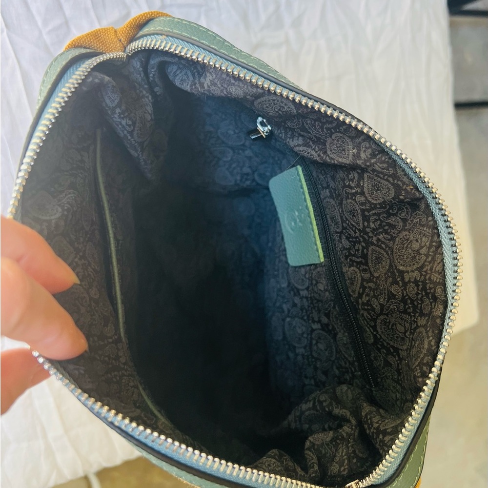 Handbag - Picture 4 of 16